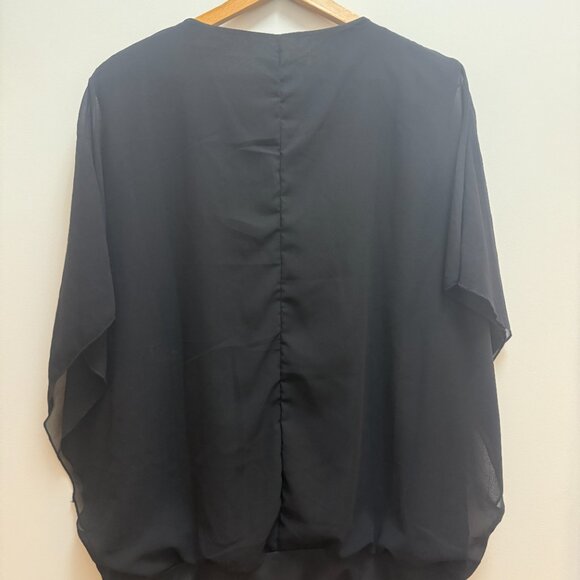 Plus Size Tops for Women Solid Short Sleeve V-Neck Pullover Chiffon Blouse - Picture 4 of 6